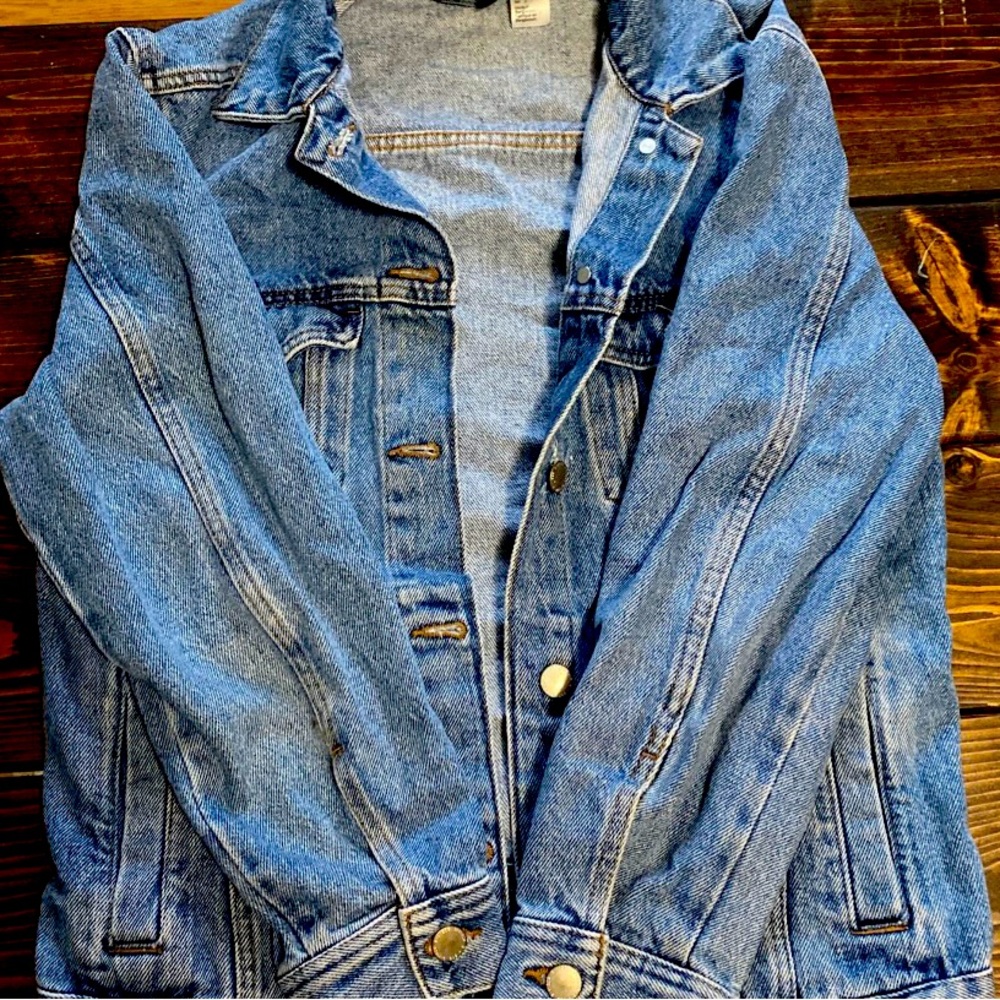 Divided denim jacket